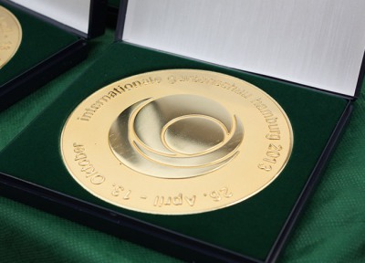 Große Gold-Medaille auf der IGS Hamburg 2013