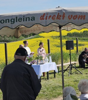 Blütengottesdienst am Obstgut Triebe Blütengottesdienst am Obstgut Triebe